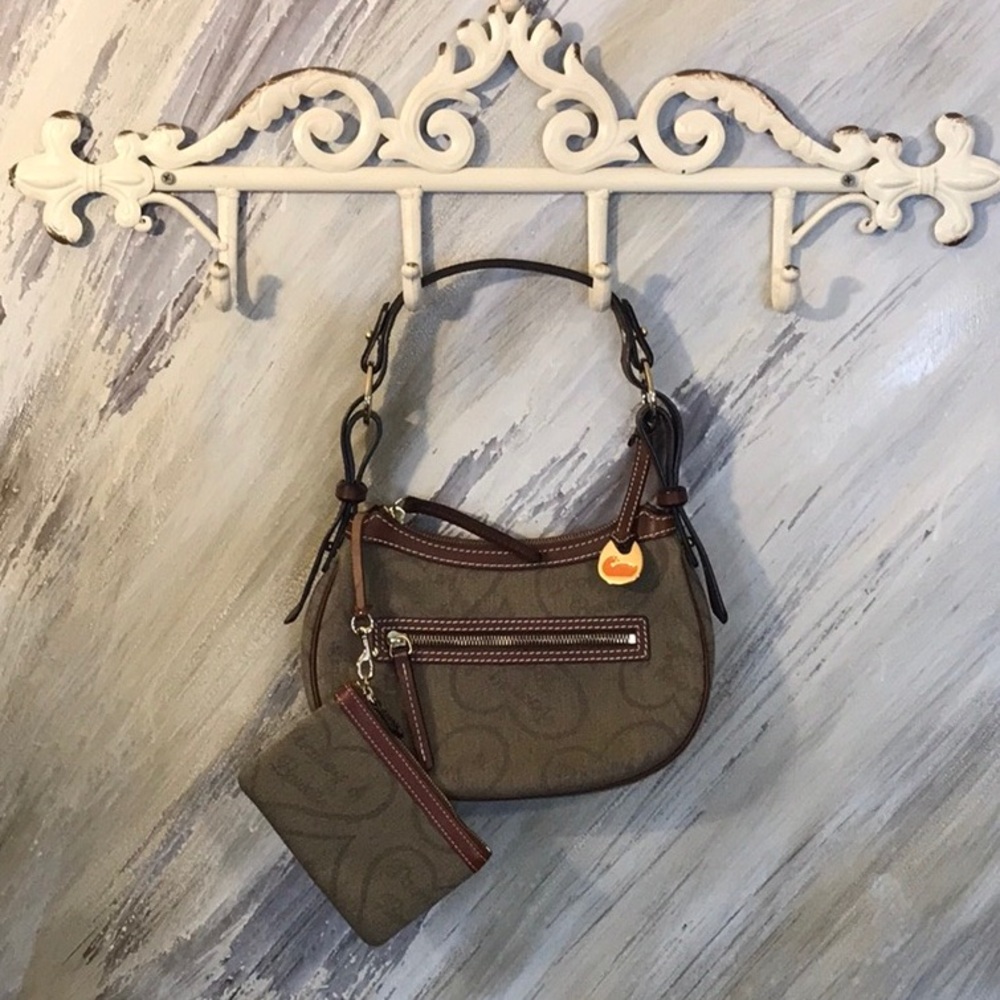 Dooney & Bourke Purse